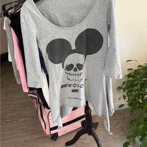 ALEXANDER McQUEEN - Vintage Gray Skull Graphic Long Sleeve Tee